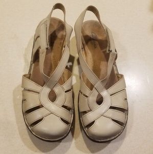 Shoes. Clark's. 9W